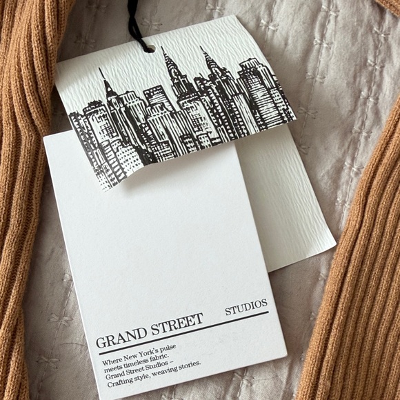 Classic Tan Button-Up Knit Dress w/ Rhinestone Buttons Lg NWT ❤️ - Picture 9 of 11